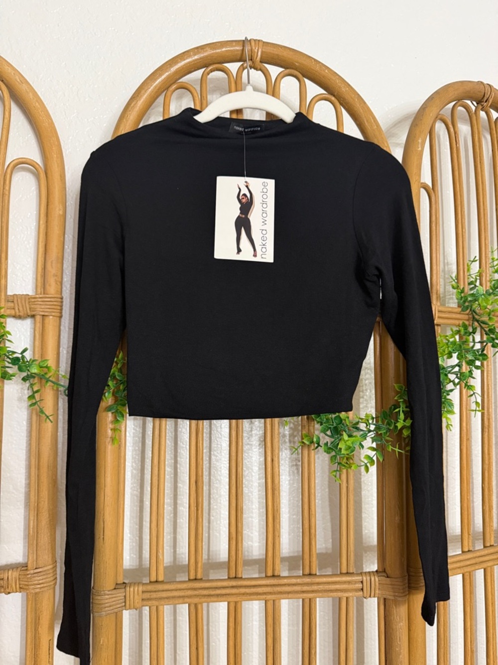 naked wardrobe Black Long-Sleeve Cropped Top